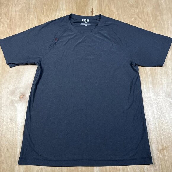 Rhone Mens Performance Gray Shirt Size Medium Running Athleisure Gym Workout - Picture 1 of 5